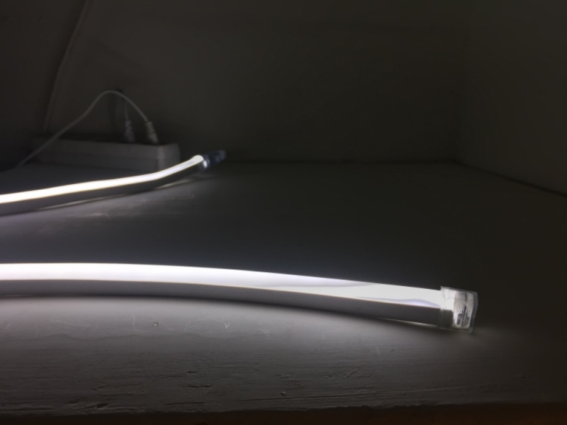 LED neon flexi světelná hadice 230V 92LED/m 7W/m studená bílá