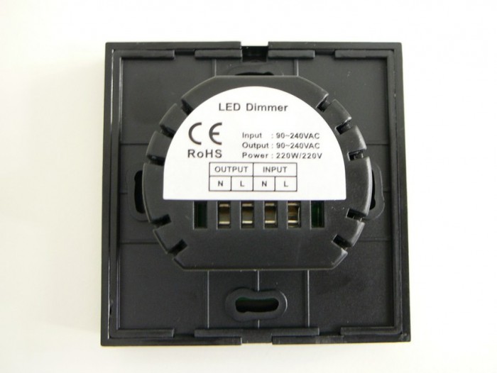 Triak 11EU 230V - dotykový ovladač LED stmívač 